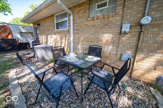 330 Gilbert Avenue, Beech Grove, IN 46107