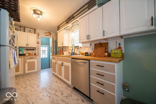 330 Gilbert Avenue, Beech Grove, IN 46107