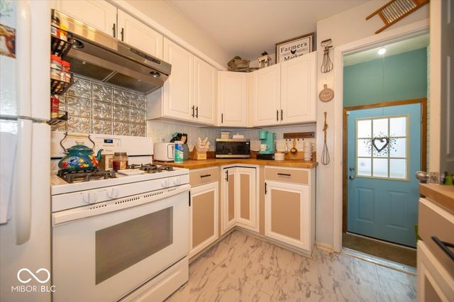 330 Gilbert Avenue, Beech Grove, IN 46107