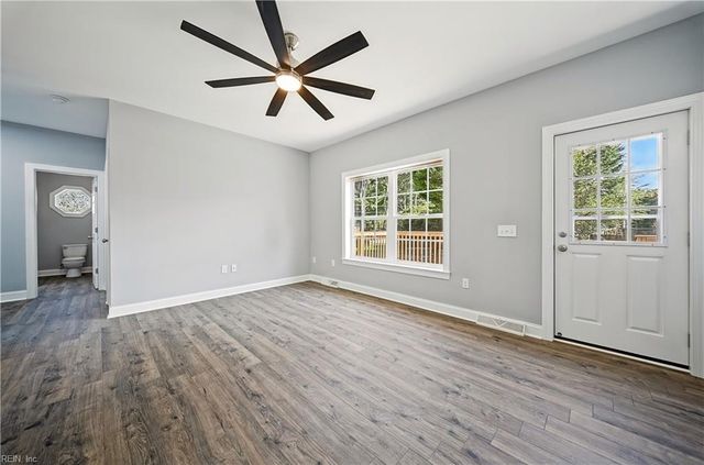 5101 James ST, Chesapeake, VA 23321