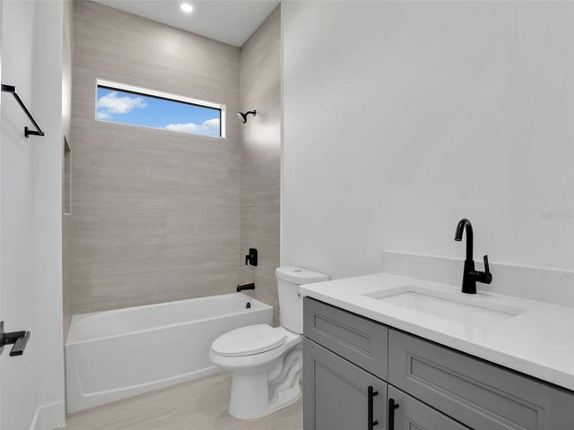 405 NW 14TH STREET, Cape Coral, FL 33993