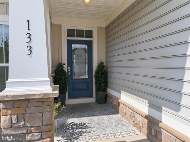 133 SKIPPER DR, Lake Frederick, VA 22630