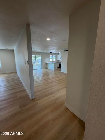 7230 N 41ST Avenue, Phoenix, AZ 85051