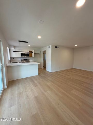7230 N 41ST Avenue, Phoenix, AZ 85051