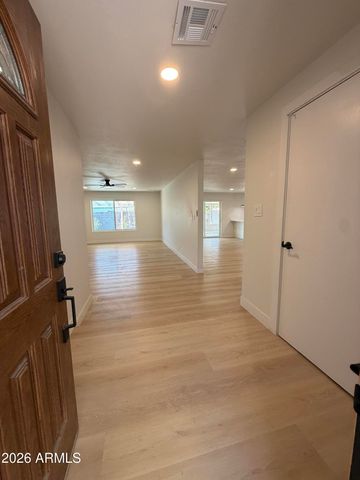 7230 N 41ST Avenue, Phoenix, AZ 85051