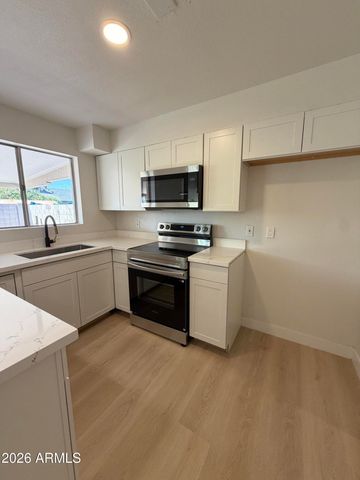 7230 N 41ST Avenue, Phoenix, AZ 85051