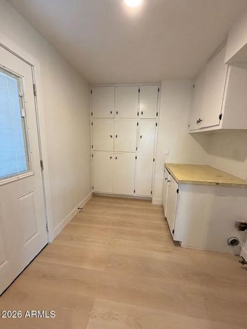 7230 N 41ST Avenue, Phoenix, AZ 85051