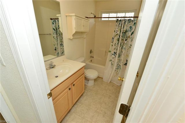 3737 Cainhoy LN, Virginia Beach, VA 23453