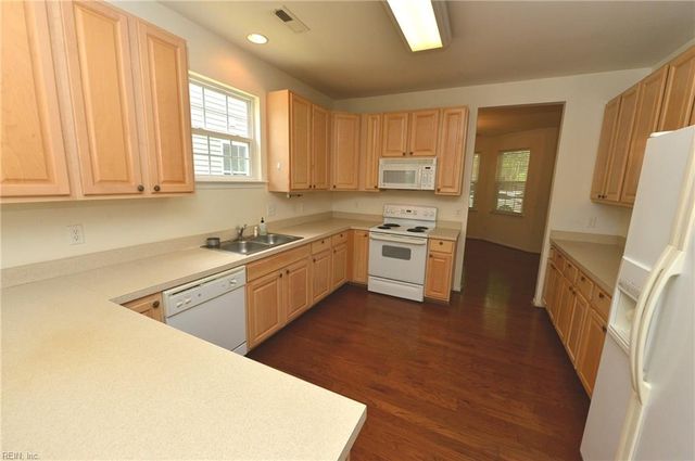 3737 Cainhoy LN, Virginia Beach, VA 23453