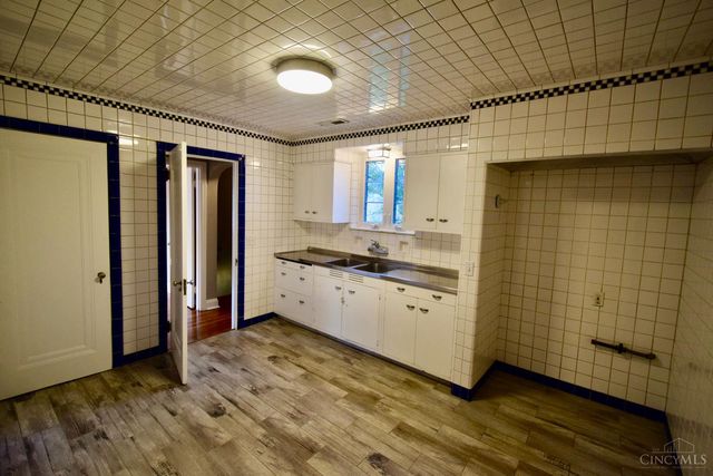 3255 Linwood Avenue, Cincinnati, OH 45226