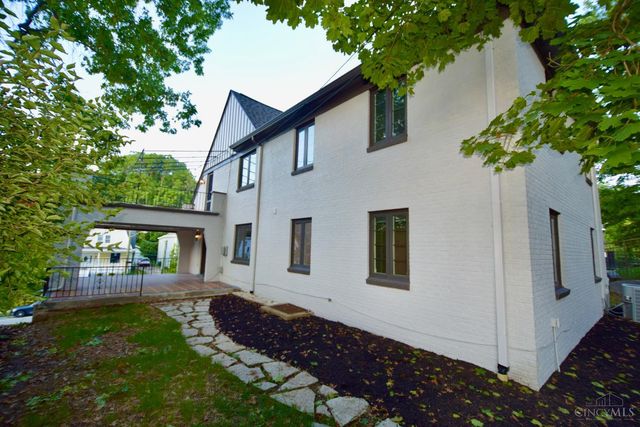 3255 Linwood Avenue, Cincinnati, OH 45226