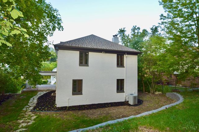 3255 Linwood Avenue, Cincinnati, OH 45226