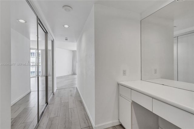 16425 Collins Ave 2715, Sunny Isles Beach, FL 33160