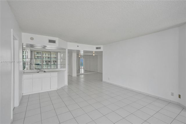 16425 Collins Ave 2715, Sunny Isles Beach, FL 33160