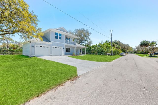2126 Reef Dr, St Augustine, FL 32080