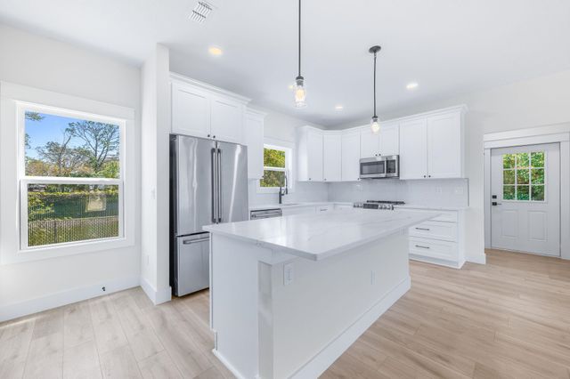 2126 Reef Dr, St Augustine, FL 32080
