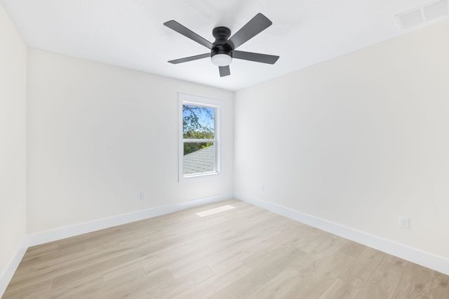 2126 Reef Dr, St Augustine, FL 32080