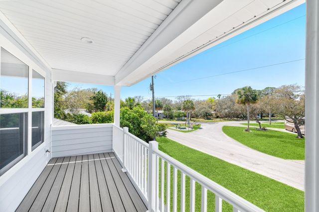 2126 Reef Dr, St Augustine, FL 32080