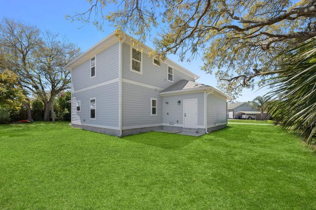 2126 Reef Dr, St Augustine, FL 32080