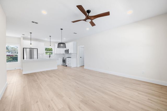 2126 Reef Dr, St Augustine, FL 32080