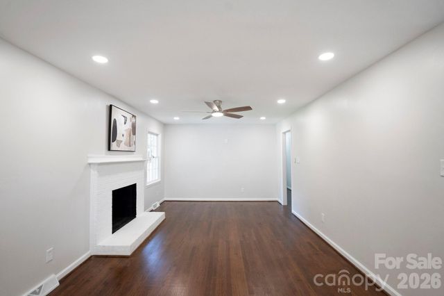 6100 Ashcrest Drive, Charlotte, NC 28217