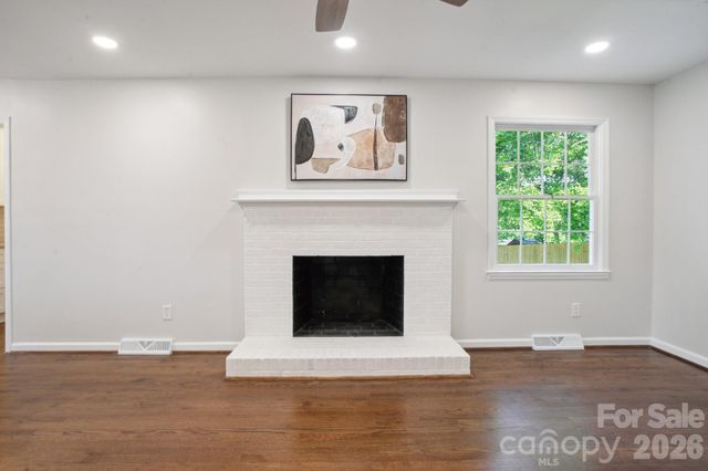 6100 Ashcrest Drive, Charlotte, NC 28217