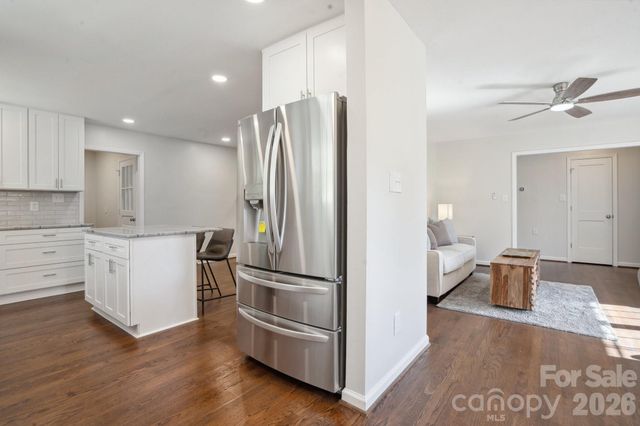 6100 Ashcrest Drive, Charlotte, NC 28217