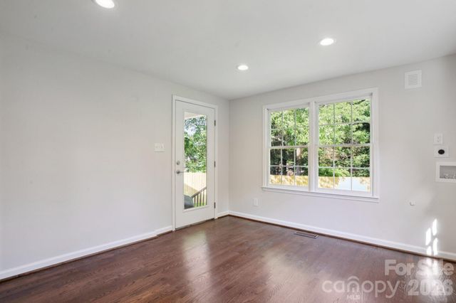 6100 Ashcrest Drive, Charlotte, NC 28217