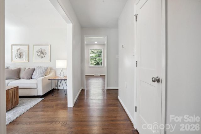 6100 Ashcrest Drive, Charlotte, NC 28217