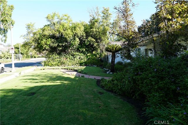 1200 Oakwood Drive, San Marino, CA 91108