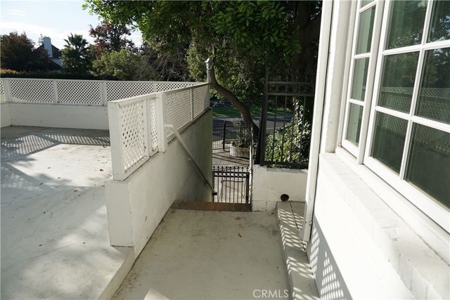 1200 Oakwood Drive, San Marino, CA 91108