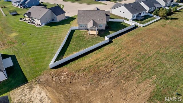 7125 Richmond Drive, Glen Carbon, IL 62034