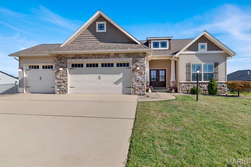 7125 Richmond Drive, Glen Carbon, IL 62034