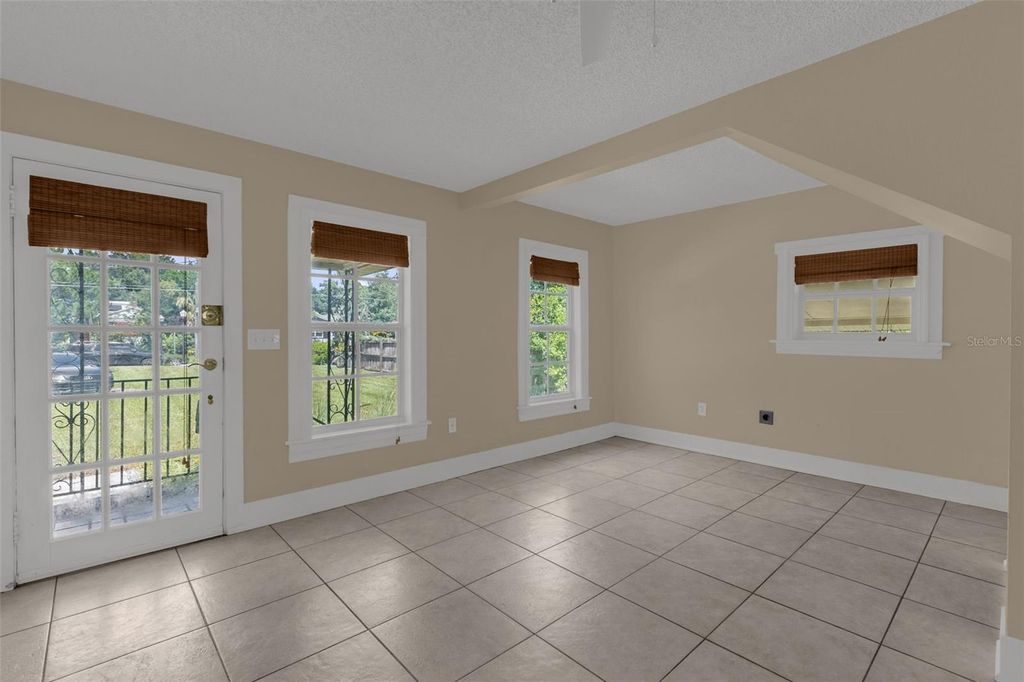 Image 11 of property listing at 1232 E LIVINGSTON STREET, Orlando, FL 32803