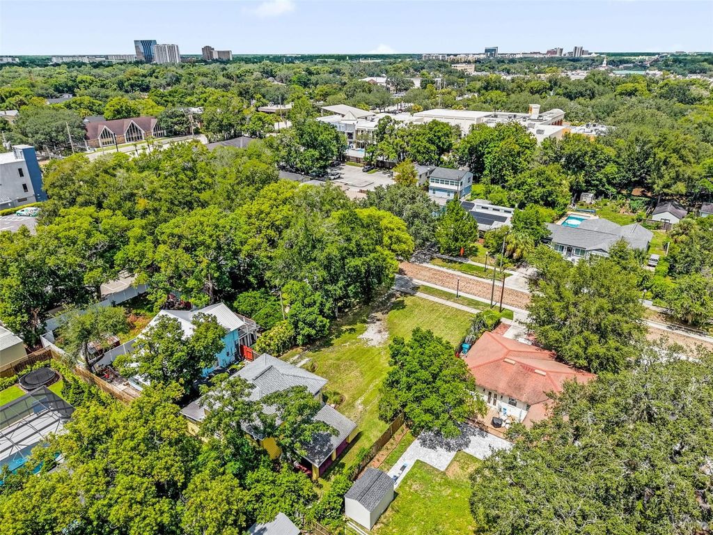 Image 37 of property listing at 1232 E LIVINGSTON STREET, Orlando, FL 32803