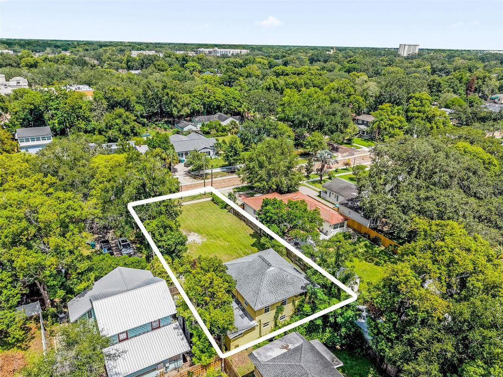 Image 42 of property listing at 1232 E LIVINGSTON STREET, Orlando, FL 32803