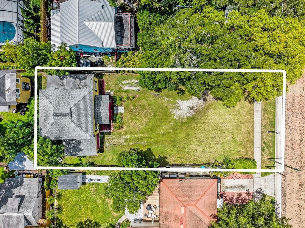 Image 43 of property listing at 1232 E LIVINGSTON STREET, Orlando, FL 32803