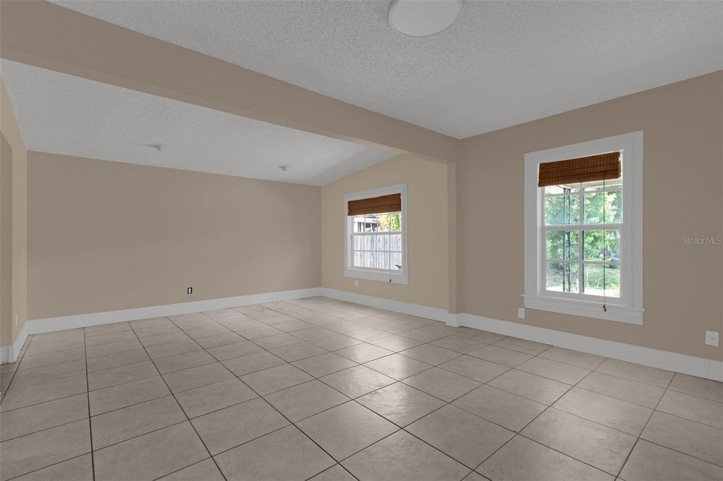 Image 6 of property listing at 1232 E LIVINGSTON STREET, Orlando, FL 32803