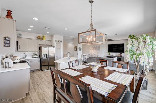 5220 Melbourne Ridge Court, Las Vegas, NV 89141