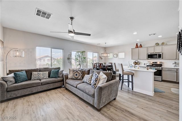 5220 Melbourne Ridge Court, Las Vegas, NV 89141