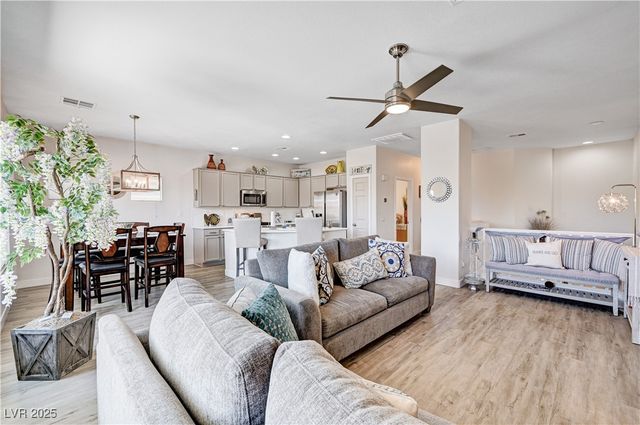 5220 Melbourne Ridge Court, Las Vegas, NV 89141