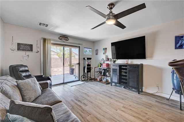 5220 Melbourne Ridge Court, Las Vegas, NV 89141