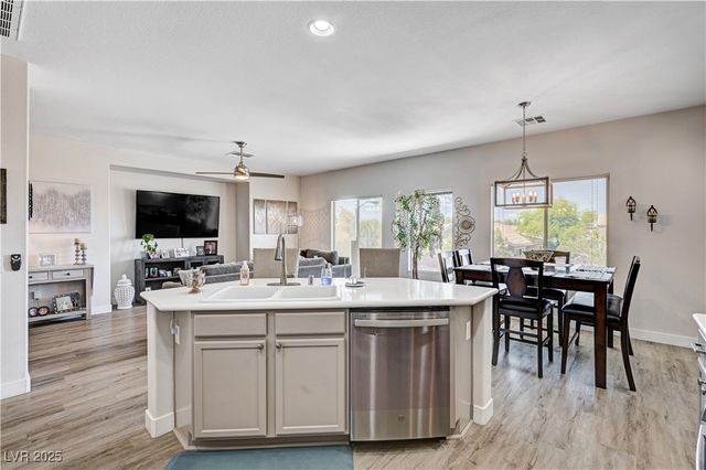 5220 Melbourne Ridge Court, Las Vegas, NV 89141