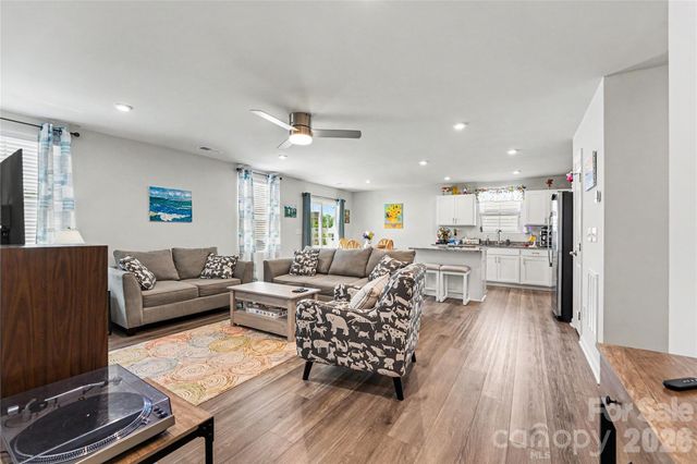 114 Weymouth Avenue, Troutman, NC 28166