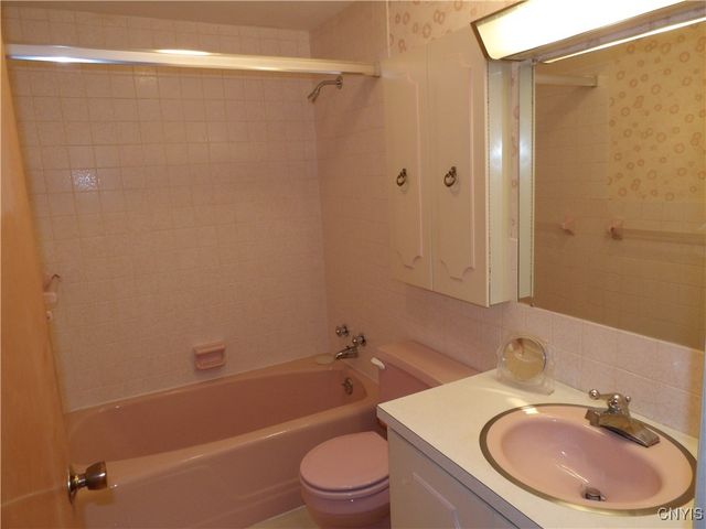 25 Rosewood Avenue, Cortland, NY 13045