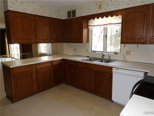 25 Rosewood Avenue, Cortland, NY 13045