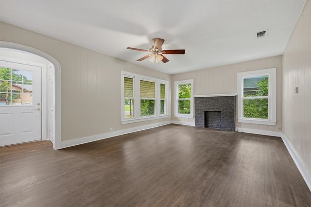 408 S Tone Avenue, Denison, TX 75020