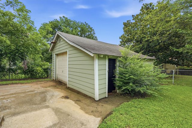408 S Tone Avenue, Denison, TX 75020