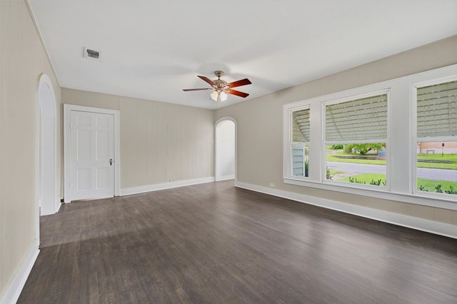 408 S Tone Avenue, Denison, TX 75020