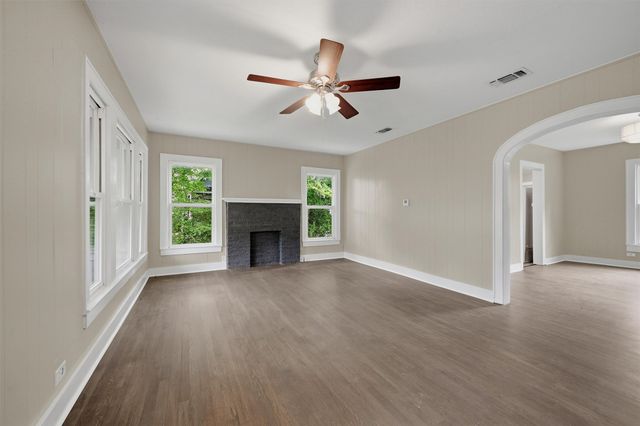 408 S Tone Avenue, Denison, TX 75020